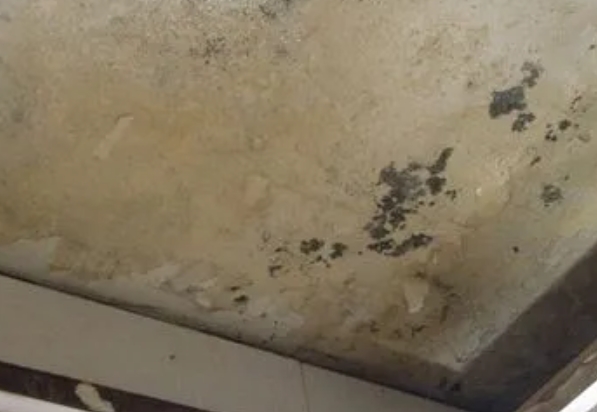 津南阳台漏水维修公司分享下津南卫生间渗水维修需要注意哪些问题。